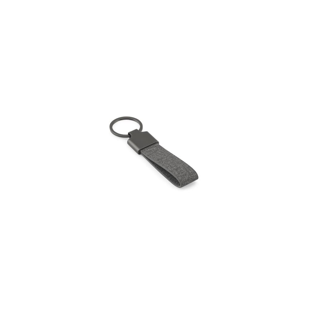 RAVEN. Breloc de formă dreptunghiulară realizat din metal și pet reciclat (30% reciclat)