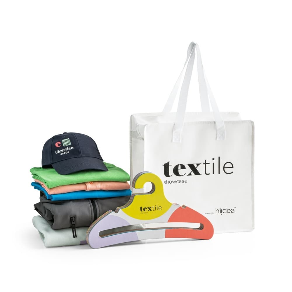 TEXTILE SHOWCASE. Mostrarul textil