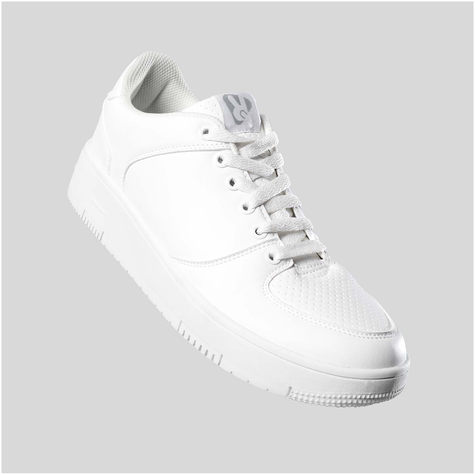 Adidași unisex Baylor